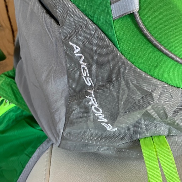The North Face Angstrom 20 Lime and Gray Backpack - Picture 3 of 6